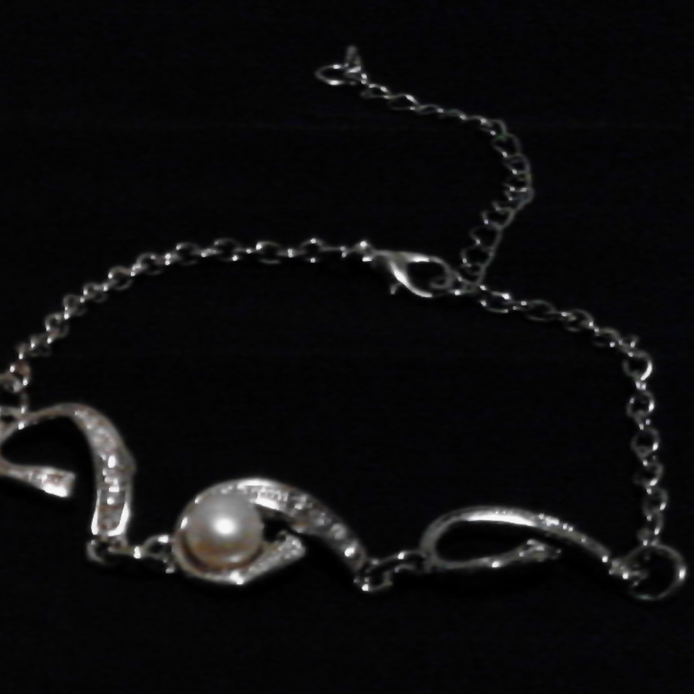 Silvertone Simulated Pearl & Diamond Jewelry Set - Picture 3 of 6